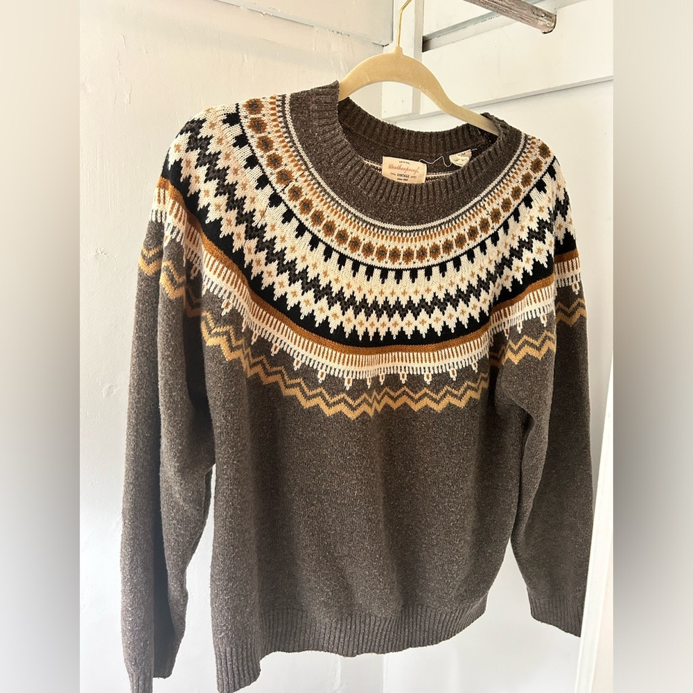 Gray detailed sweater
